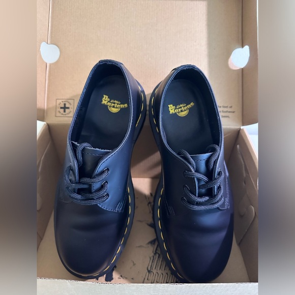 Dr. Martens - 1461 BEX SMOOTH LEATHER OXFORDS (SIZE 7) - Picture 6 of 7